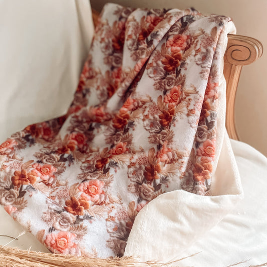 Couverture en Minky/squish "Broderie vintage/lisse creme"
