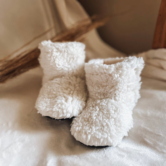 Soft and warm slippers “Cream Sherpa” On command