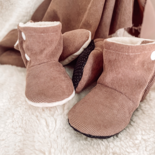Pantoufles douces et chaudes "Velours taupe" 3-5 jrs ouv.
