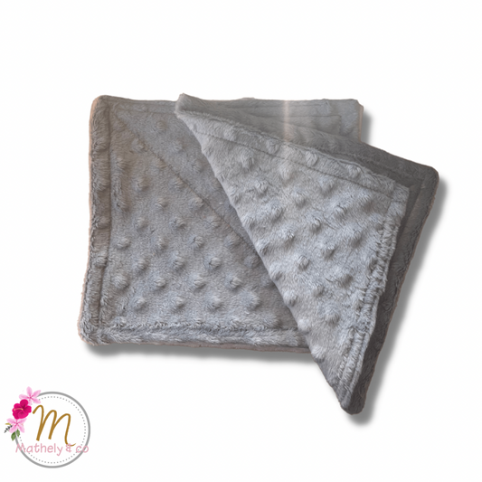 Débarbouillettes en Minky~ Gris pâle